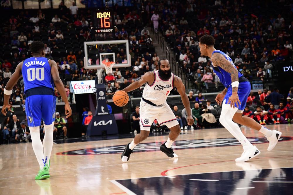 还要在更衣 还要在更衣